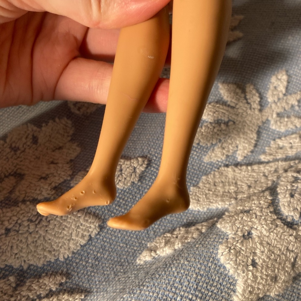 B1G2 - Fashion Doll Barbie Brunette Daisy Sculpt - Buy 1, Get 2 FREE - Picture 5 of 9